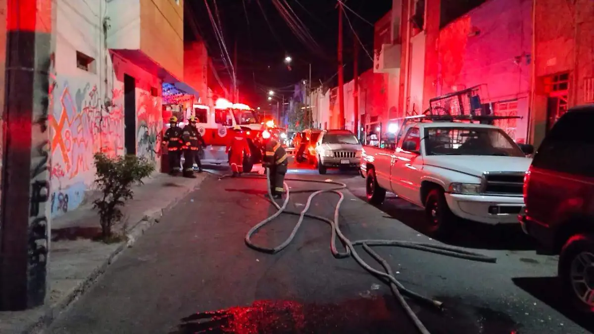 Incendio en vecindad de San Juan de Dios (2)